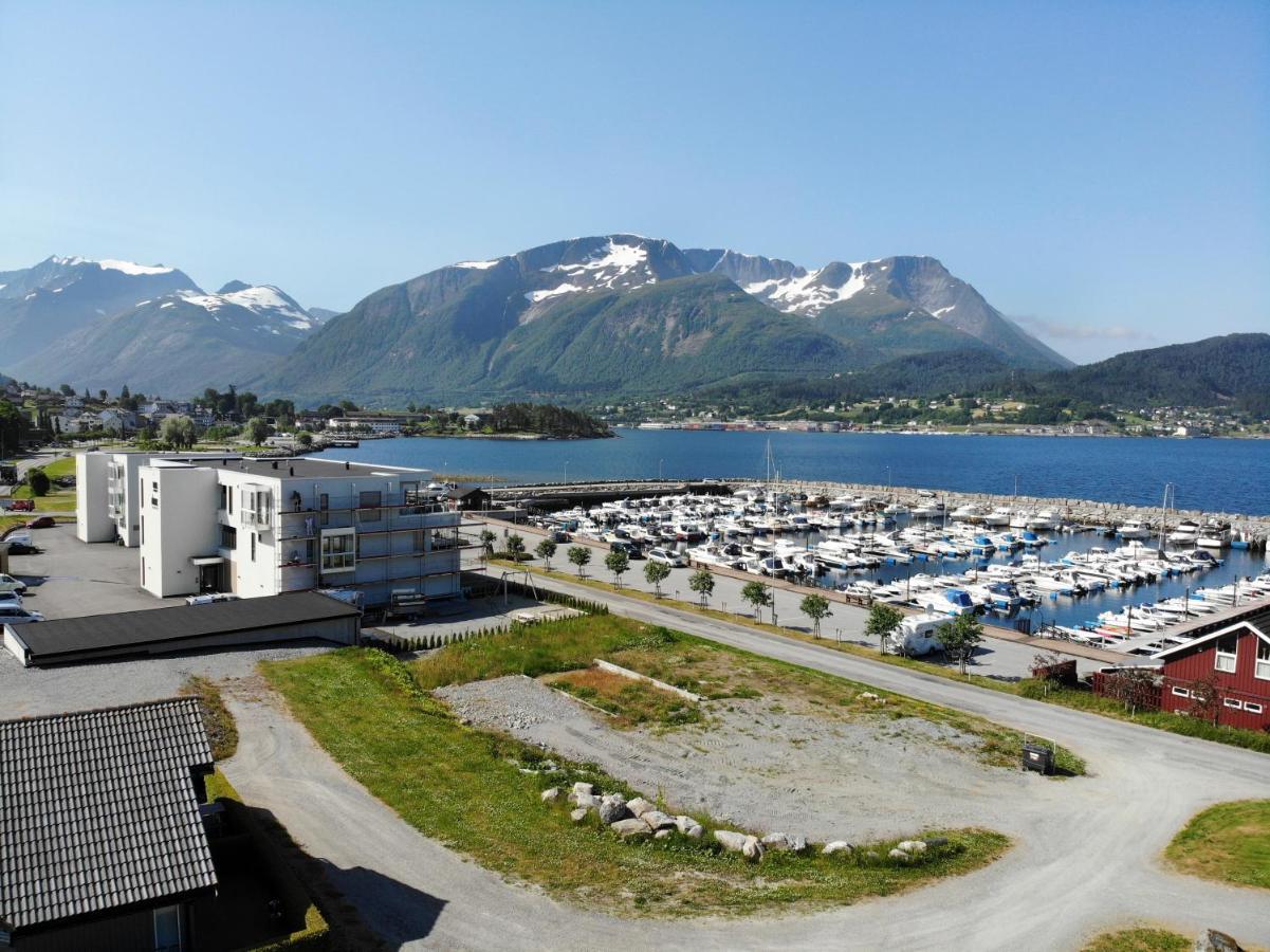 Aursnes Hotell Sykkylven Exteriér fotografie